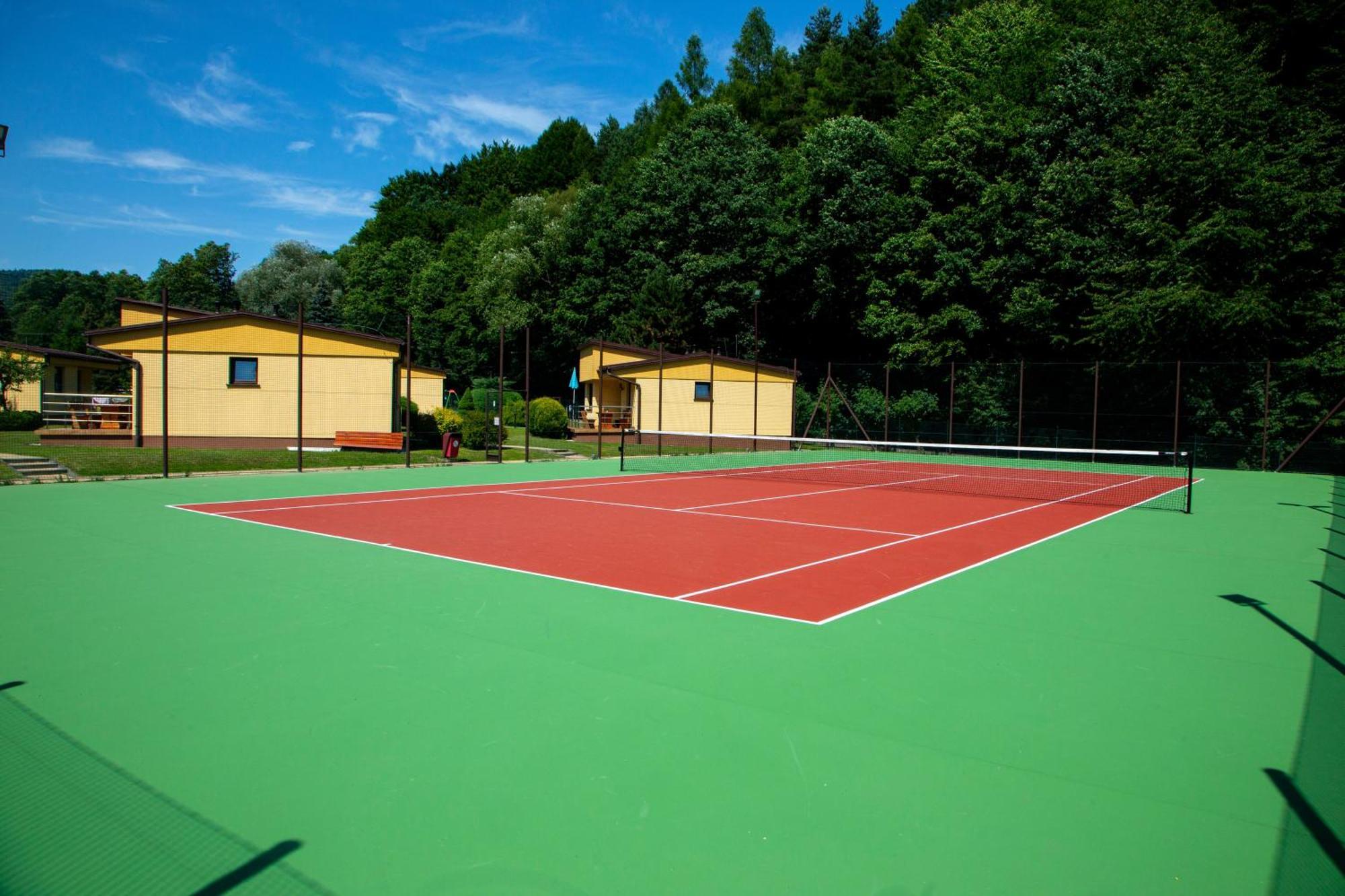 Ponikiew Resort Wadowice Exterior photo